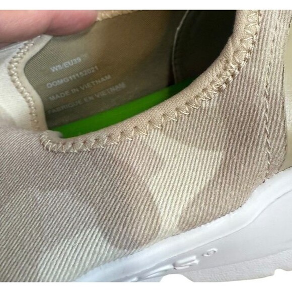 OOFOS Womens Size 8 OOmg eeZee Low Shoe Limited Tan Camo White Sand Desert - Picture 5 of 8